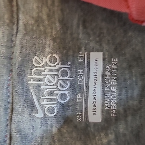 Nike Pink Women's XS Light Sweat jacket - Picture 3 of 3